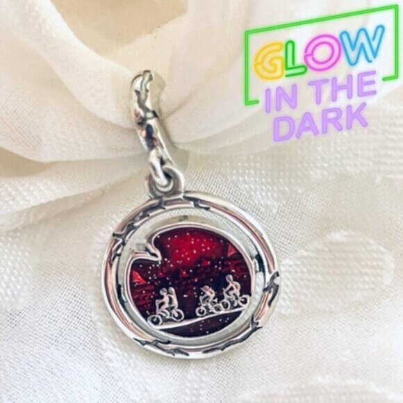 ⚡ NWOT Stranger Things Glow-in-the-Dark Upside Down Charm ✨ - Picture 1 of 11